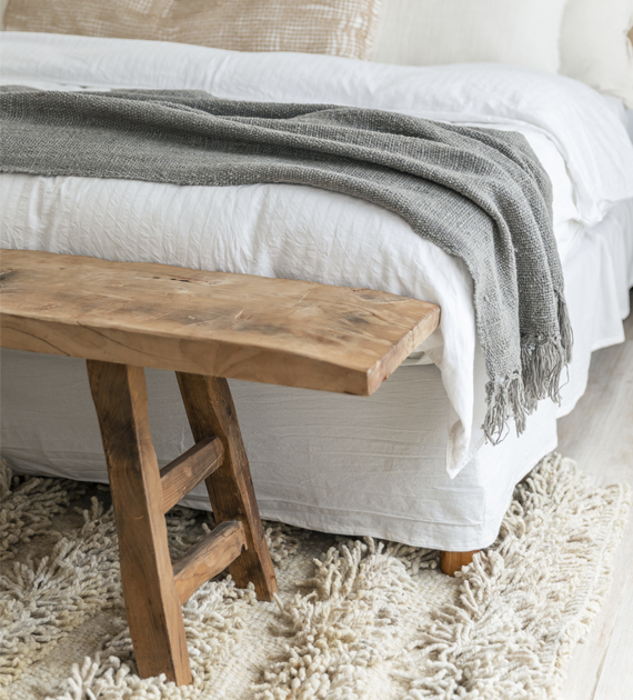 pie-de-cama-calchaqui-xl-gris-claro