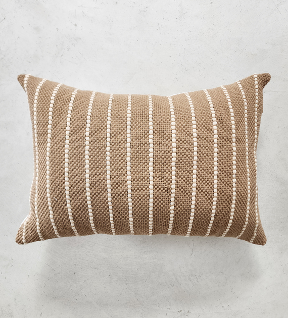 almohadon-ale-rect-moka-mousse